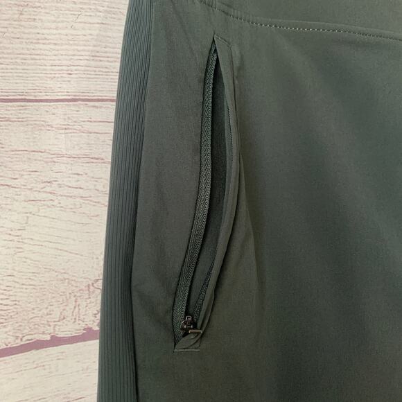 Athleta Sage Green Brooklyn Stretch Mini Skort Zipper Pockets Golf Tennis Size 2 - Picture 14 of 16